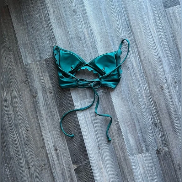 Cupshe Scalloped Floral Bikini Swimsuit Set - Picture 5 of 8